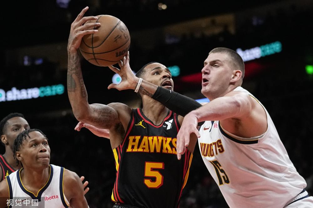 由于他的华 由于他的华