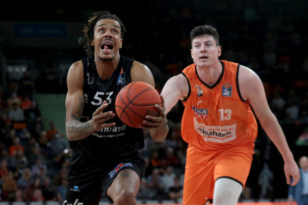 霍苏宣布退 霍苏宣布退