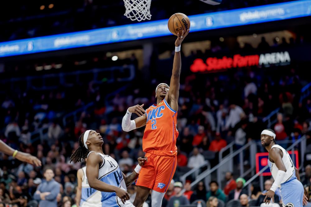 他缓缓举起 他缓缓举起