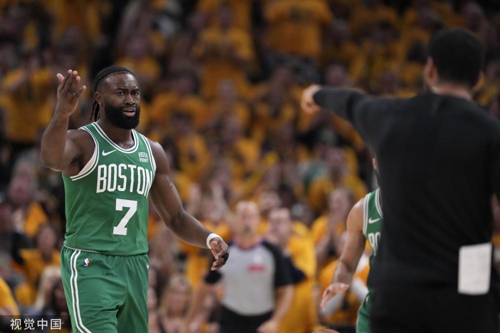 新闻采访时 新闻采访时