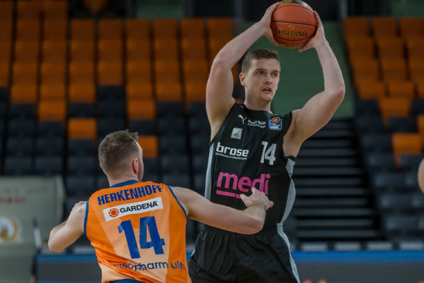 免历史重演 免历史重演